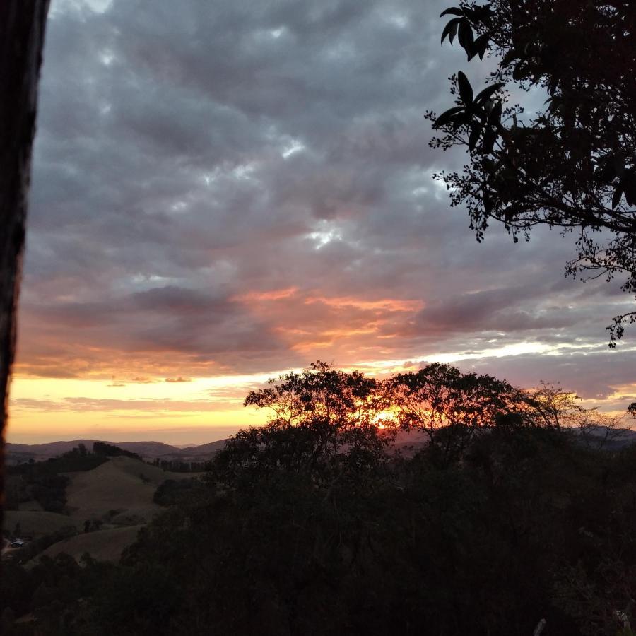 Chalé em Monte Verde , linda vista para montanhas Exterior foto